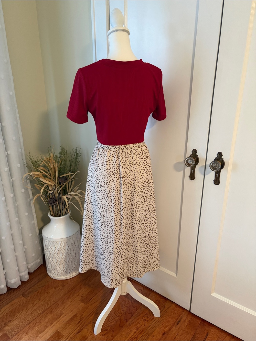 Two-Tone Midi Dress - Picture 2 of 5
